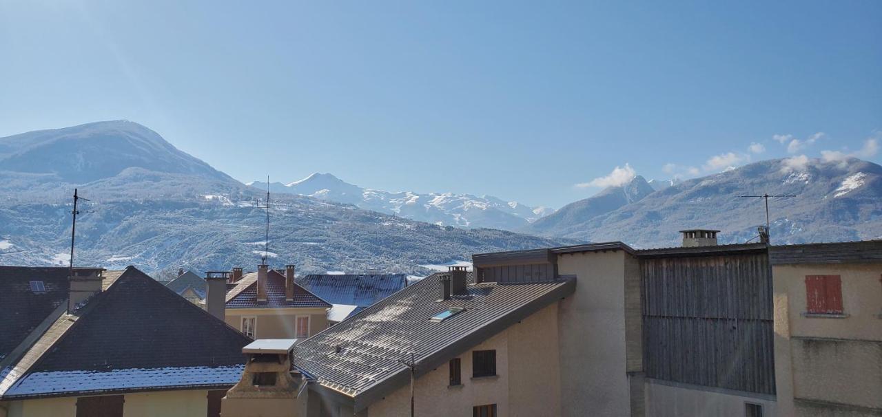 L'Hivernet, Grand Triplex Neuf Au Coeur D'Embrun Acces Facile المظهر الخارجي الصورة