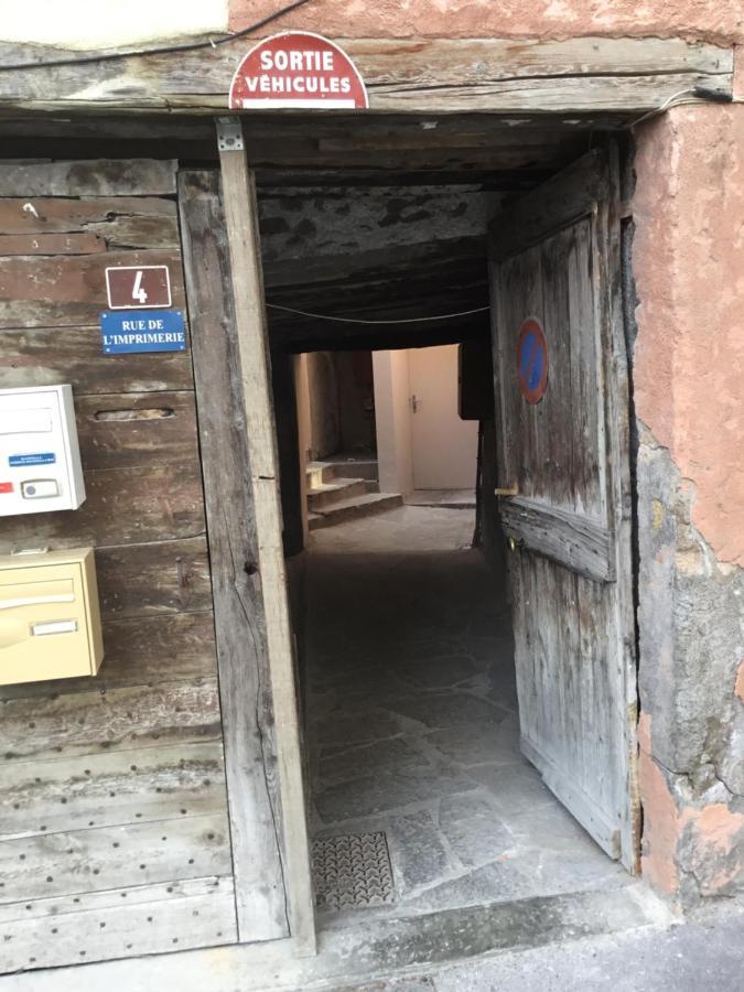 L'Hivernet, Grand Triplex Neuf Au Coeur D'Embrun Acces Facile المظهر الخارجي الصورة