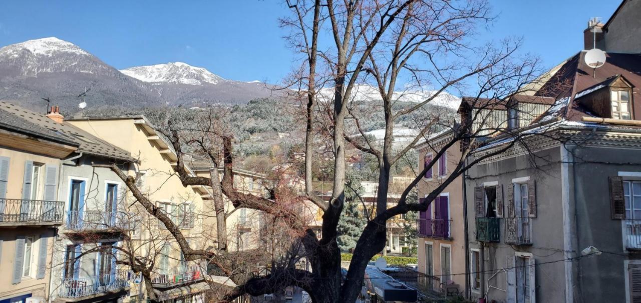 L'Hivernet, Grand Triplex Neuf Au Coeur D'Embrun Acces Facile المظهر الخارجي الصورة