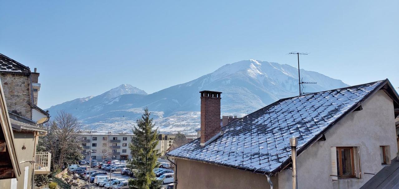 L'Hivernet, Grand Triplex Neuf Au Coeur D'Embrun Acces Facile المظهر الخارجي الصورة